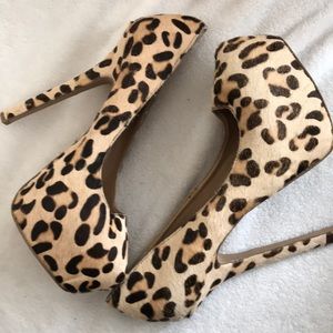 Steve Madden Heels . Real cow Hair. platform